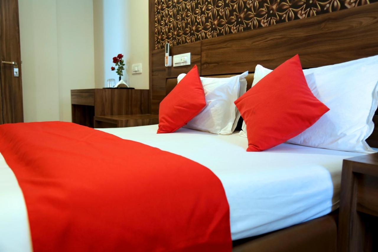 Hotel Sea Shore Нави Мумбаи Экстерьер фото