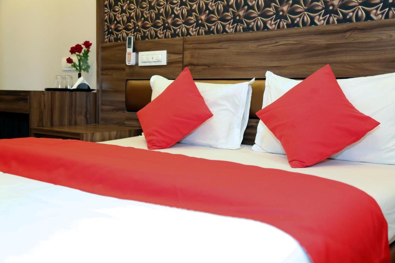 Hotel Sea Shore Нави Мумбаи Экстерьер фото